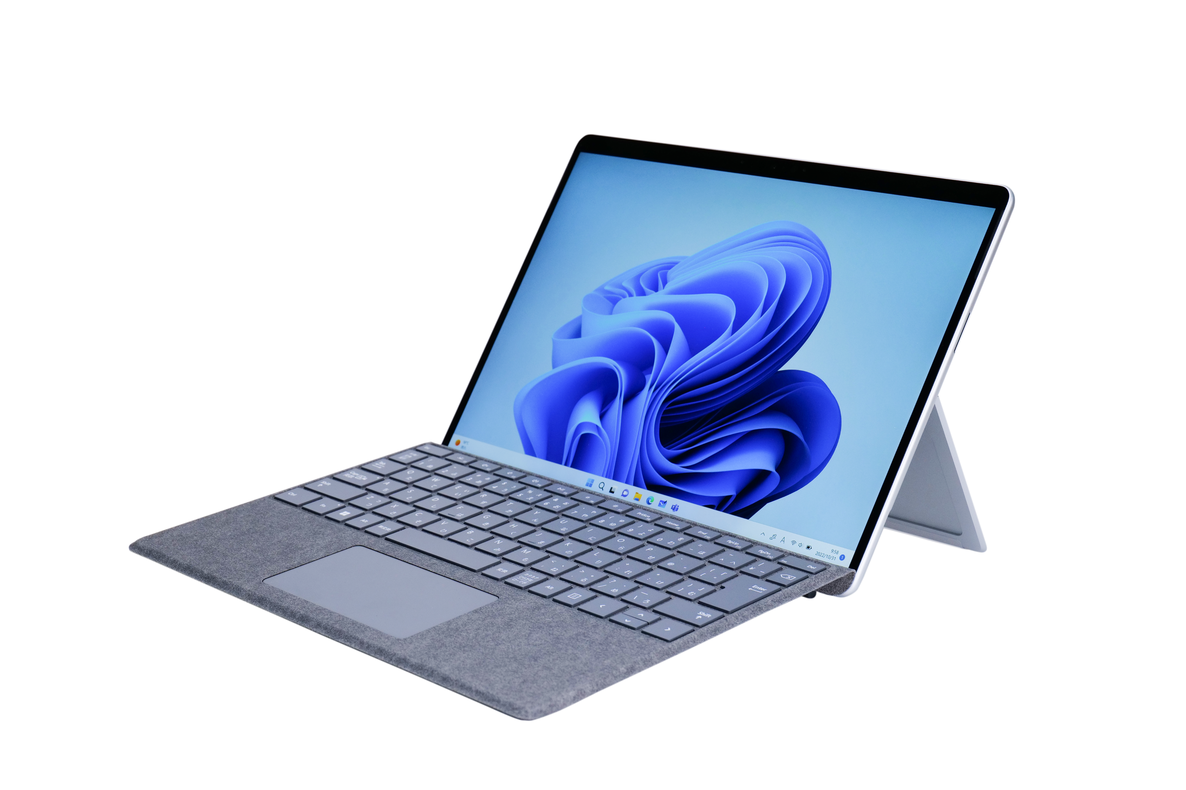 Surface Pro 9 （メモリ: 16GB / ストレージ: 256GB）プラチナ+キーボード（ ブラック/QJX-00019）セット